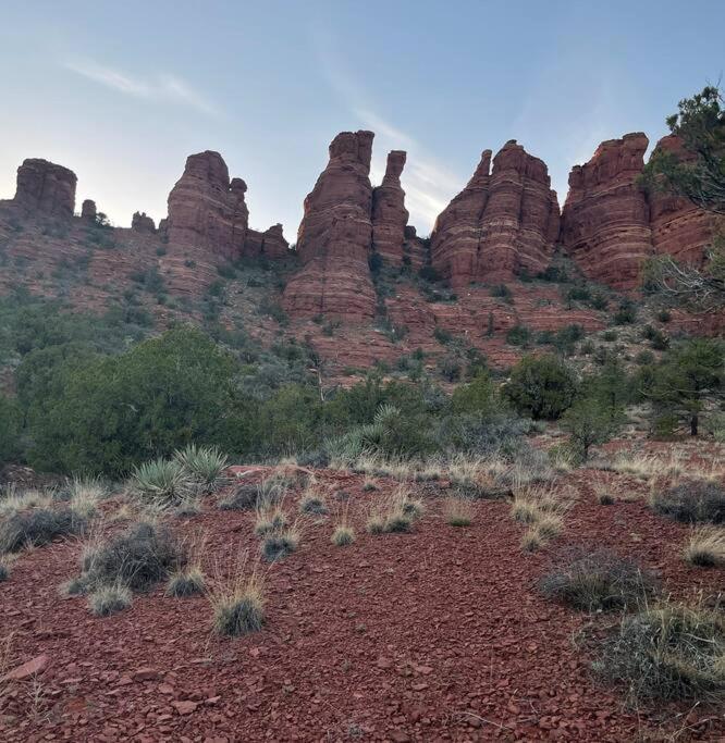 Close To Fresh Creek! Sleeps 12 ~ Amazing Views W/Serene Open Space ~ Hot Tub + Game Room ~ Trails Outside Sedona Bagian luar foto