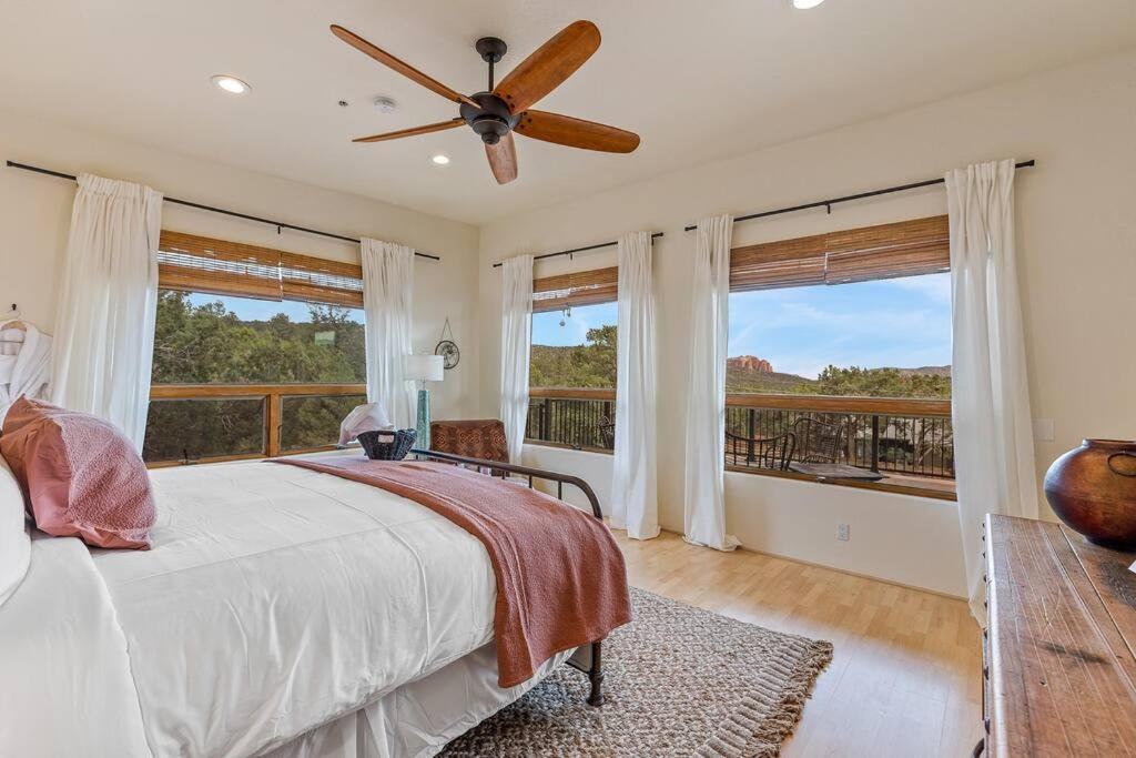 Close To Fresh Creek! Sleeps 12 ~ Amazing Views W/Serene Open Space ~ Hot Tub + Game Room ~ Trails Outside Sedona Bagian luar foto