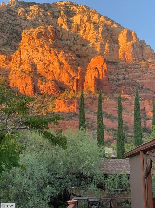 Close To Fresh Creek! Sleeps 12 ~ Amazing Views W/Serene Open Space ~ Hot Tub + Game Room ~ Trails Outside Sedona Bagian luar foto