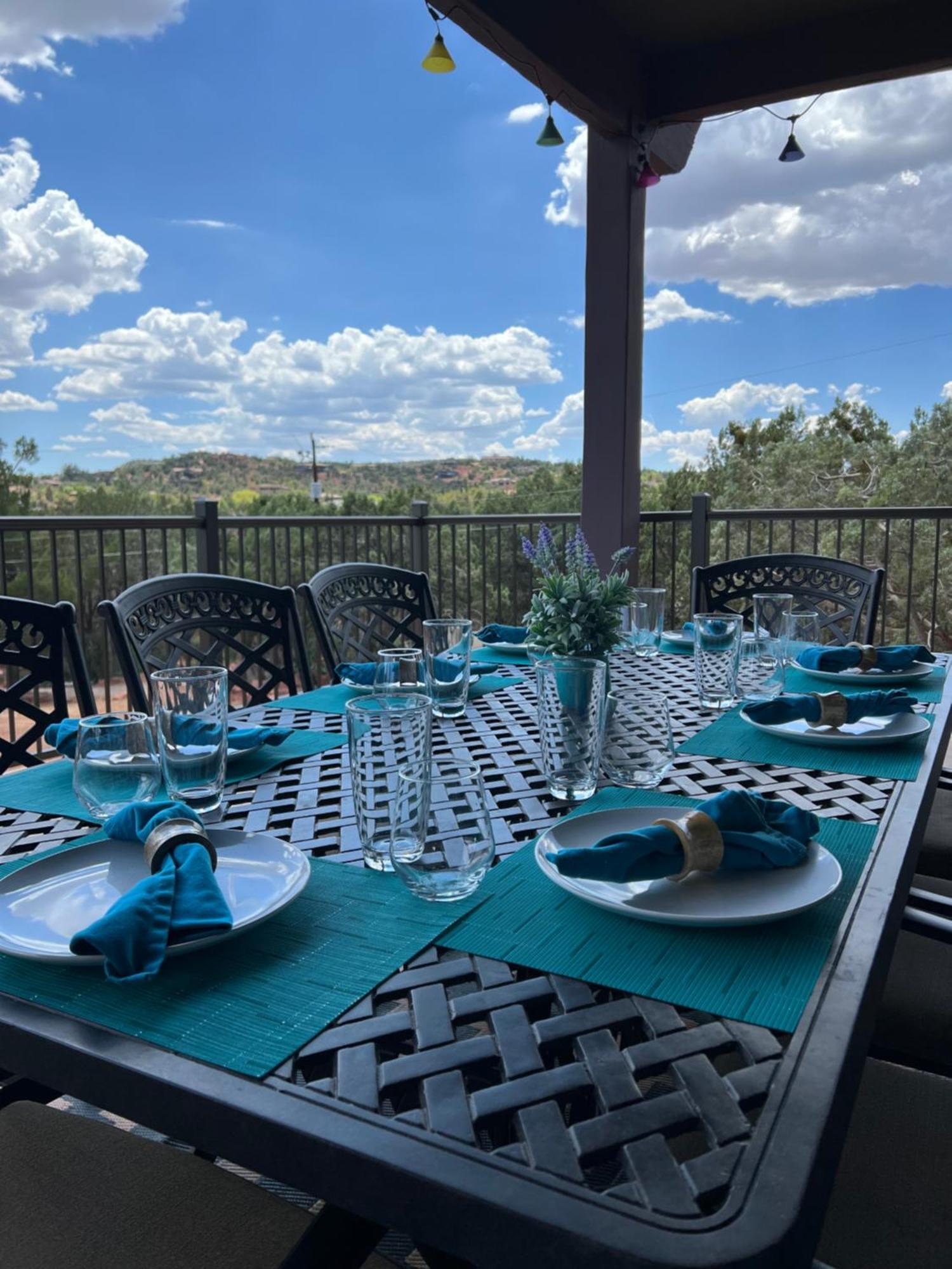 Close To Fresh Creek! Sleeps 12 ~ Amazing Views W/Serene Open Space ~ Hot Tub + Game Room ~ Trails Outside Sedona Bagian luar foto