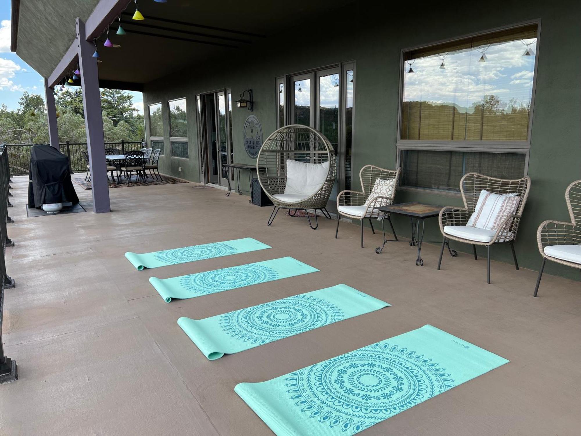 Close To Fresh Creek! Sleeps 12 ~ Amazing Views W/Serene Open Space ~ Hot Tub + Game Room ~ Trails Outside Sedona Bagian luar foto