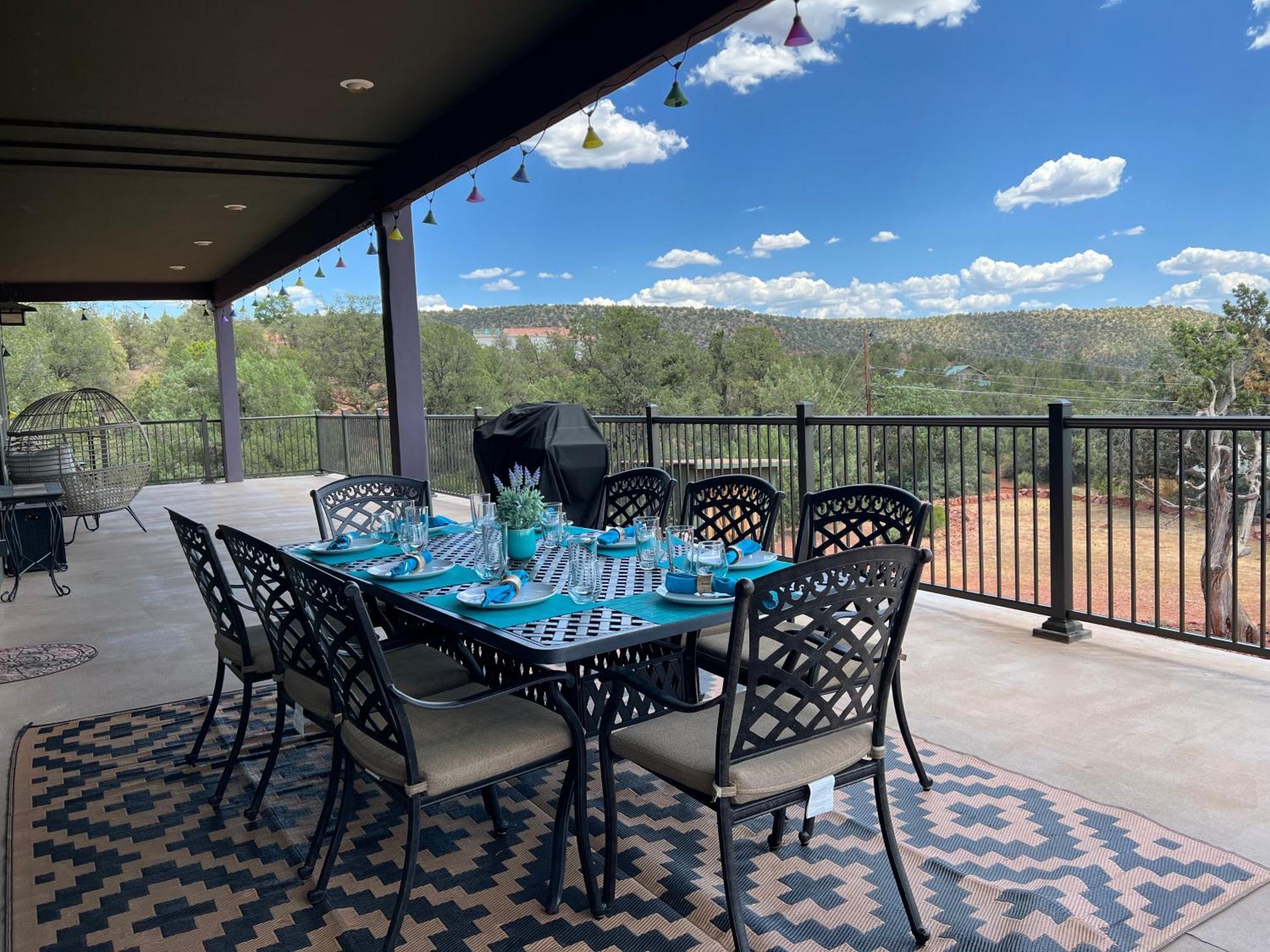 Close To Fresh Creek! Sleeps 12 ~ Amazing Views W/Serene Open Space ~ Hot Tub + Game Room ~ Trails Outside Sedona Bagian luar foto